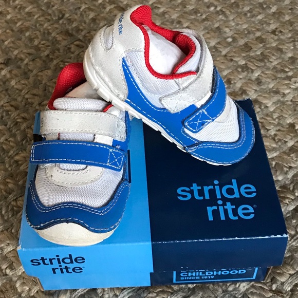 Stride Rite Other - Stride Rite Soft Motion Mason Sneaker Size 5M
